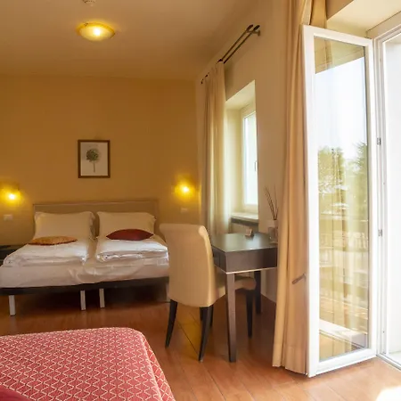 Bellavista 3* Сан-Дзено-ди-Монтанья